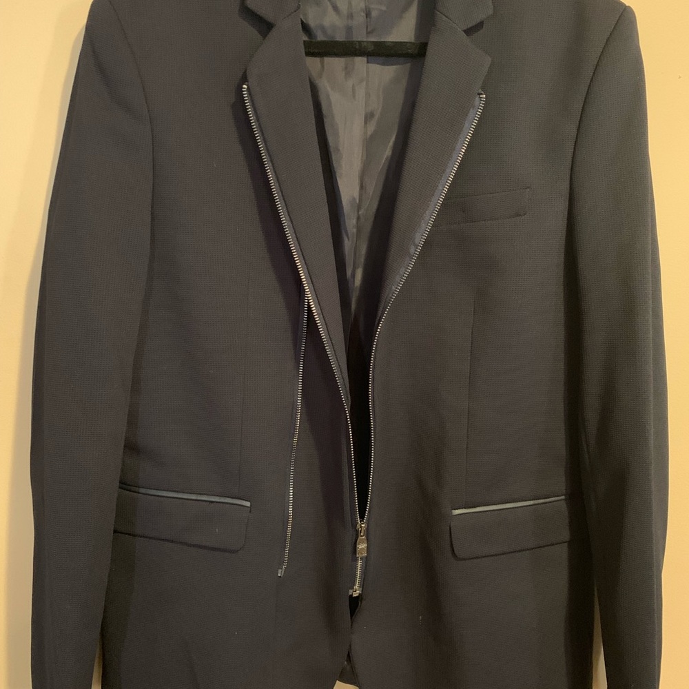 Blazer - Picture 5 of 8
